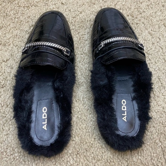 NWOB ALDO Faux Fur Black Mules Size 7 - Picture 3 of 4